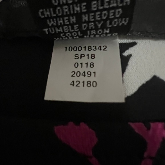 Alfani Black Pink dark Floral Bell Sleeve Blouse Medium flowy romantic dressy - Picture 7 of 9